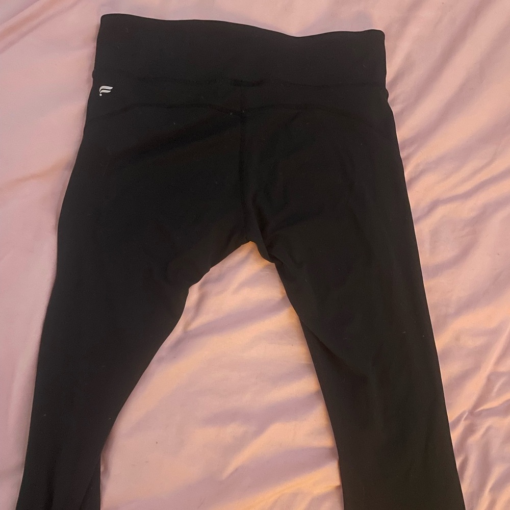 small black fabletics leggings